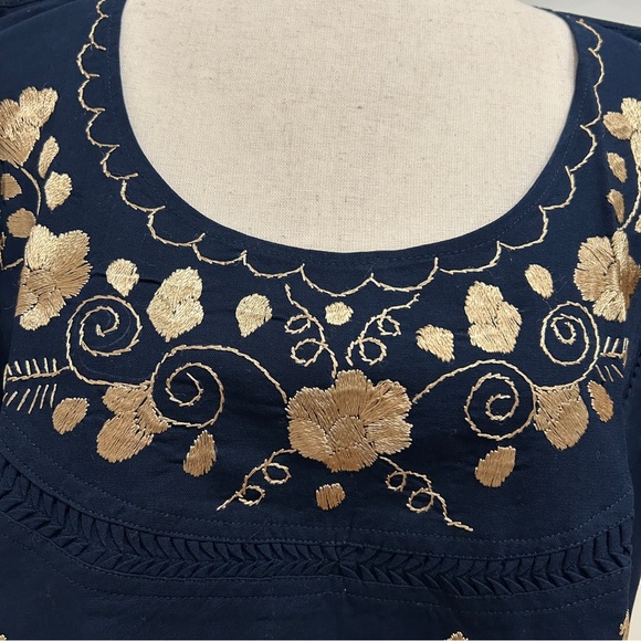 Hand-embroidered blouse from Oaxaca, Mexico - Picture 3 of 7